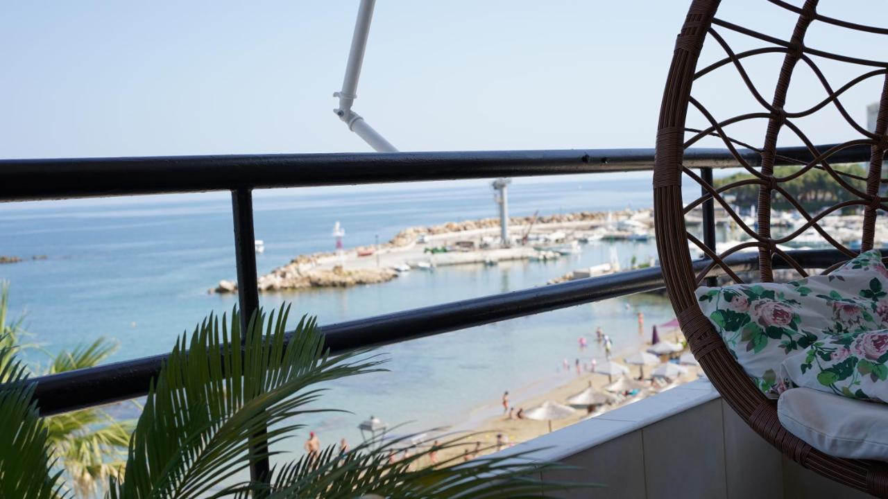 Km Beach View Apartment Ханья Экстерьер фото